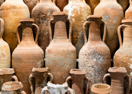 Il Fascino immortale del vino, un viaggio attraverso 8000 anni di storia.